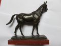 
															Cheval en bronze de Gaston d'Illiers sur socle en marbre
														