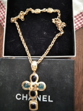 
															Collier chanel
														