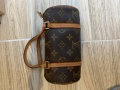 
															Sac papillon louis Vuitton
														