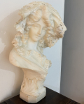 
															Buste femme marbre Cipriani
														