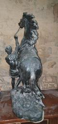 
															cheval de bronze
														