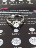 
															Bague Or blanc 18 carats + solitare
														