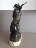 
															Statue bronze sur socle de marbre
														
