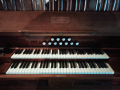 
															Harmonium ancien
														