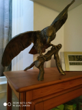 
															Aigle en bronze
														