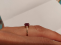 
															Bague en or avec un rubis
														