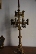 
															Candélabre d'eglise néo-gothique antique chandelier en laiton du 19ème siècle
														