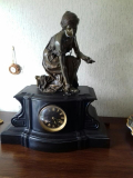 
															Horloge en bronze signer Garnier
														