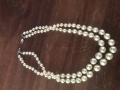 
															Collier perles
														