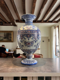 
															Grand vase de GIEN
														