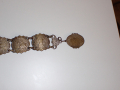 
															Bracelet de style arabique
														