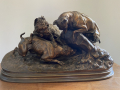 
															Pierre-Jules MÈNE (1810-1879) Trois chiens à l’affut Épreuve en bronze à patine médaille
														
