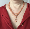 
															Collier 3 rangs en perles de corail et roses année 1930
														