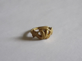 
															Bague de claddagh en or
														