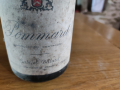 
															1974 pommard du domaine Gabriel billard à pommard cte d'or. étiquette légèrement abîmé
														