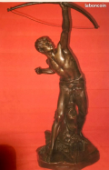 
															bronze l'Archer signé Edouard Drouot
														