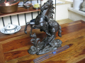 
															Bronze cheval de Marly avec palfrenier, Coustou
														