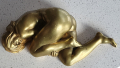 
															Bronze doré, femme nue allongée, signé L Delapchier
														
