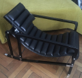 
															Eilen Gray Fauteuil transat en cuir noir Ecart International
														